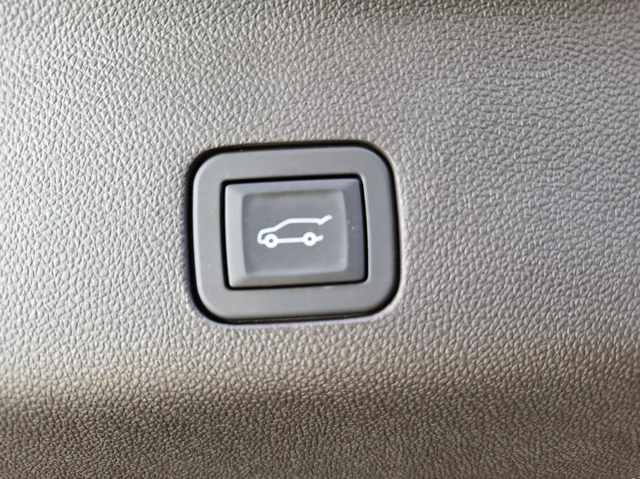 جي إم سي  يوكن SLE 2023 