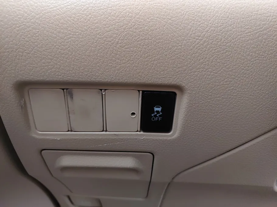 تويوتا يارس Y 2019 