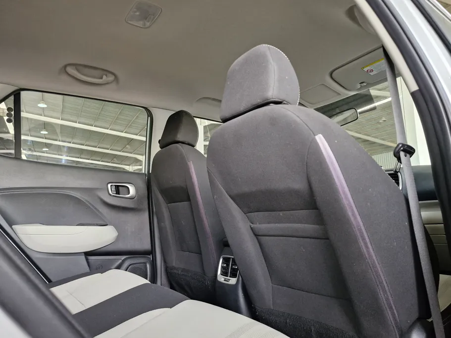 2024 Hyundai Venue Smart 