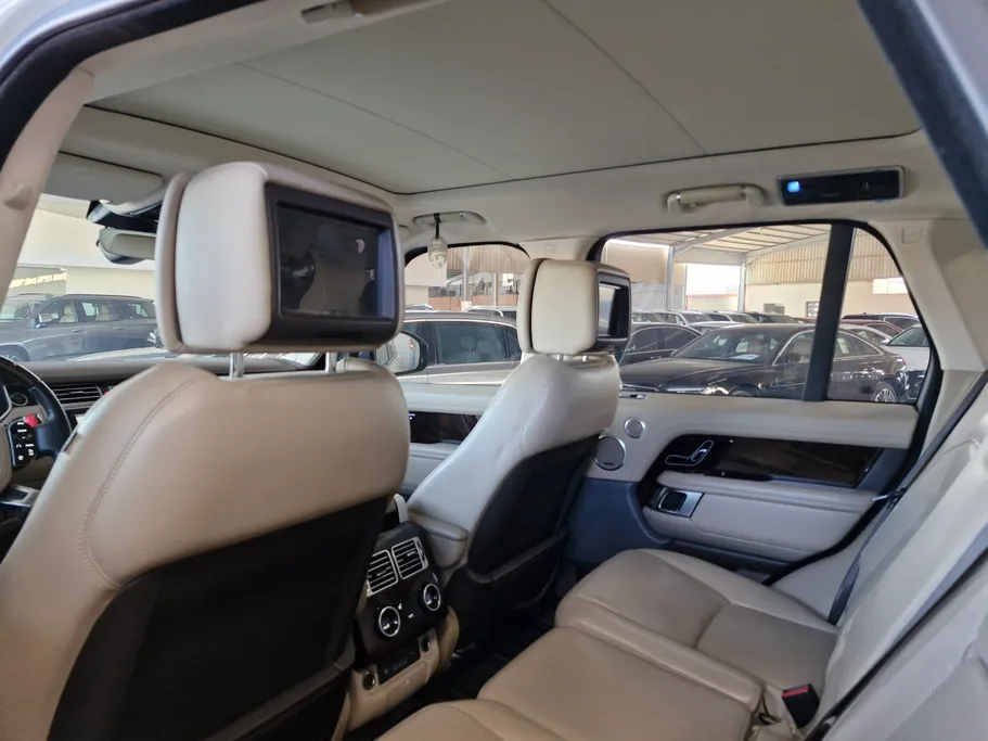 لاند روفر رنج روفر VOGUE  2019 