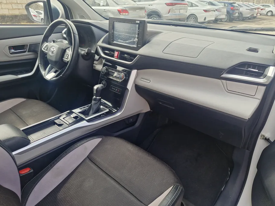 2023 Toyota Veloz GLX 