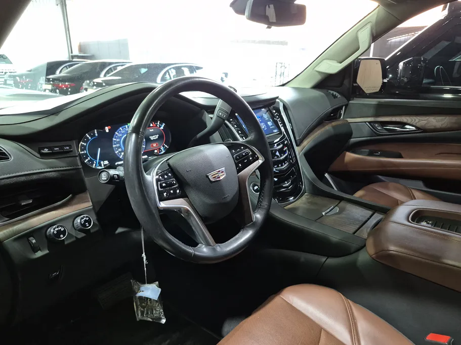 كاديلاك اسكاليد Luxury 2020 