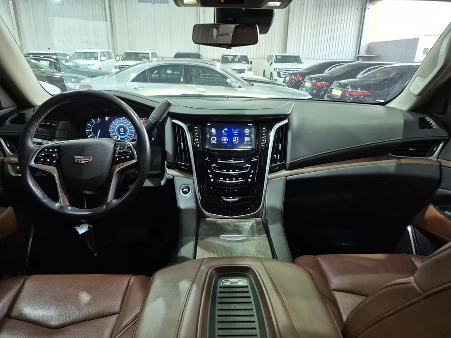 كاديلاك اسكاليد Luxury 2020 