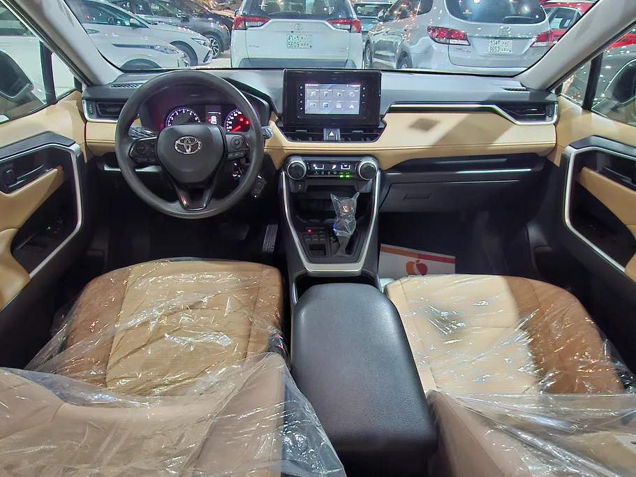 تويوتا راف فور LE 2022 