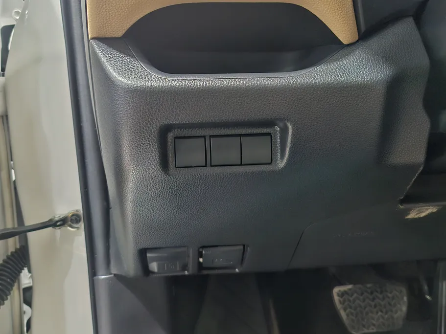 تويوتا راف فور LE 2022 