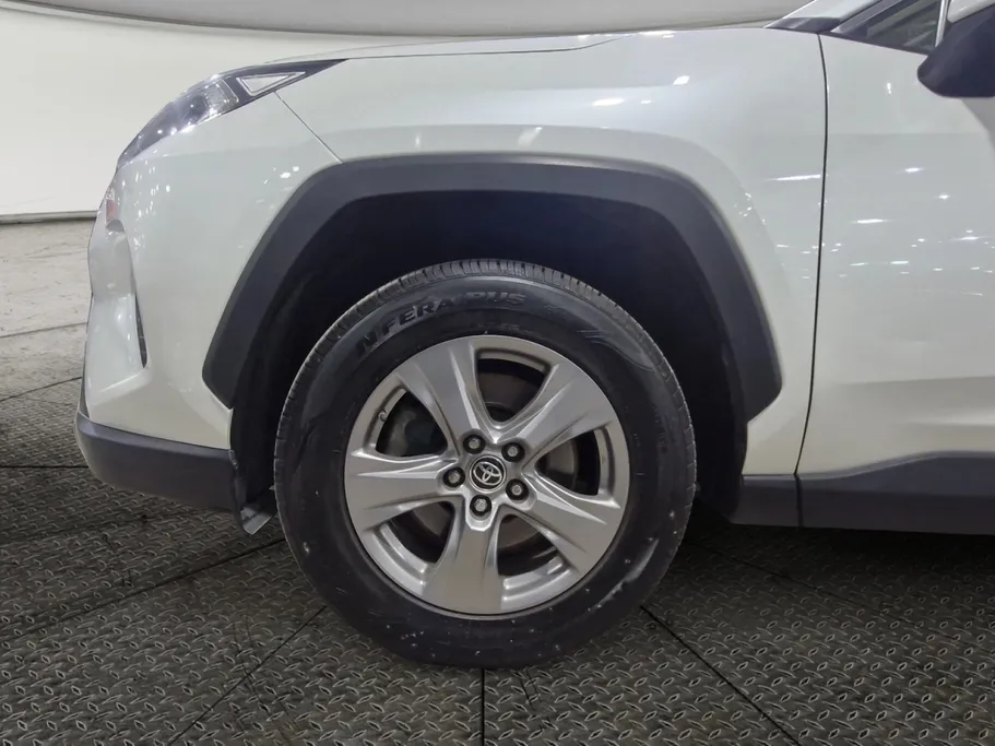 تويوتا راف فور LE 2022 