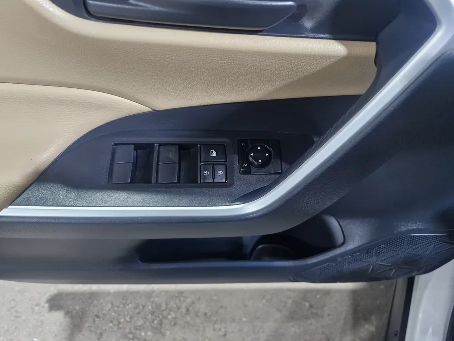 تويوتا راف فور LE 2022 