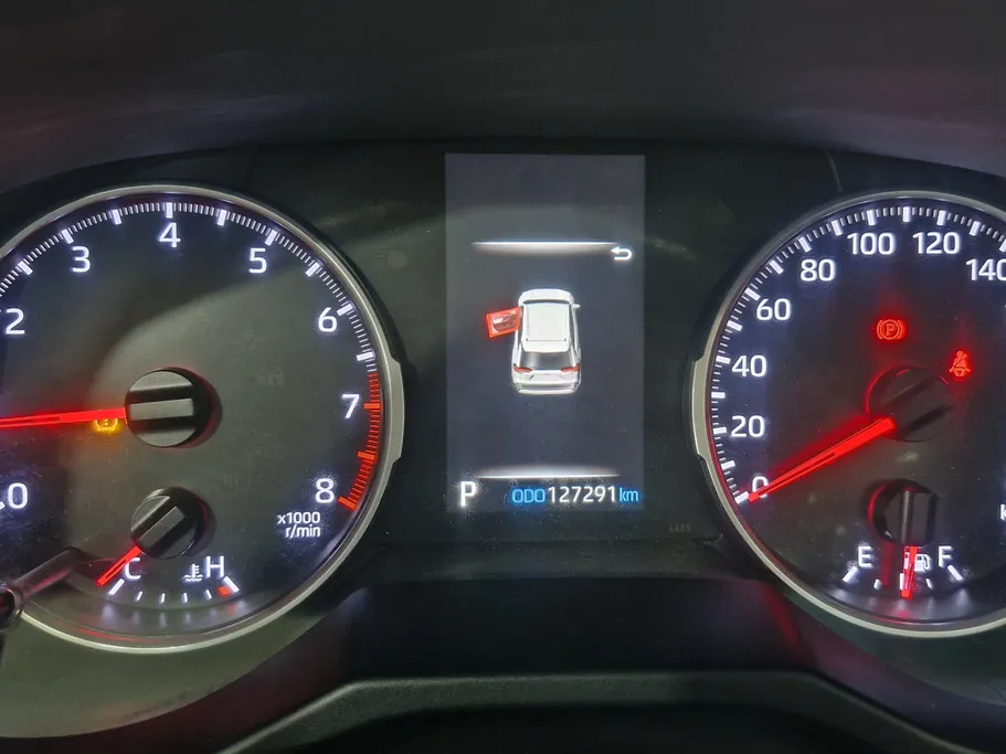 تويوتا راف فور LE 2022 