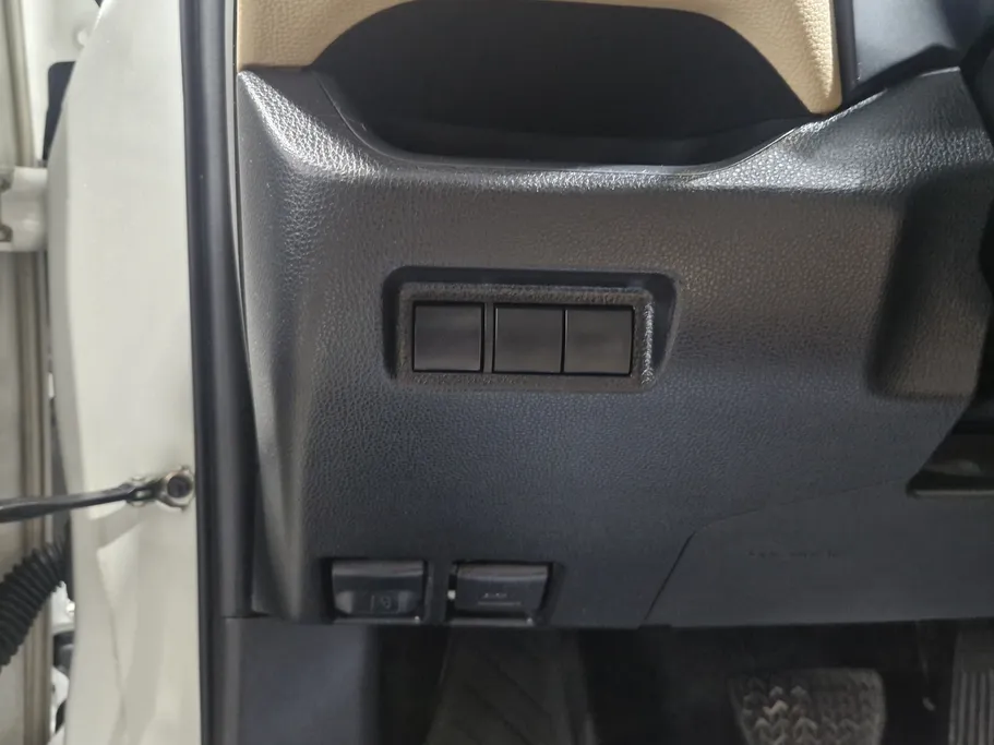 تويوتا راف فور LE 2022 