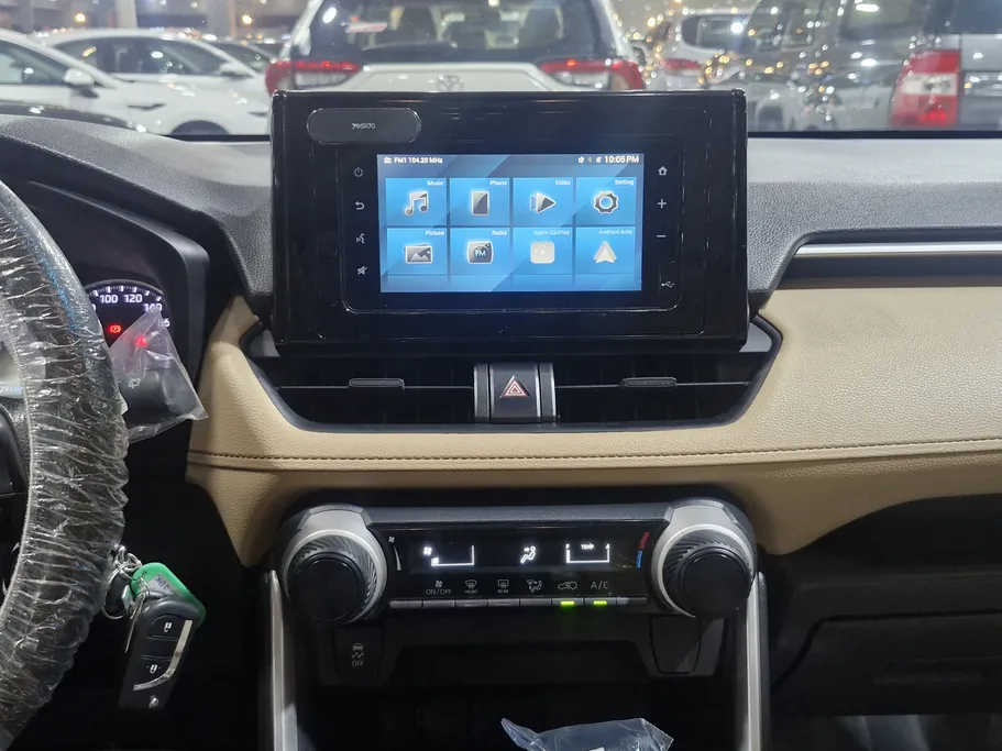 تويوتا راف فور LE 2022 