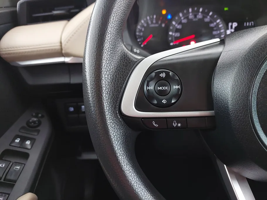 تويوتا يارس Y 2023 