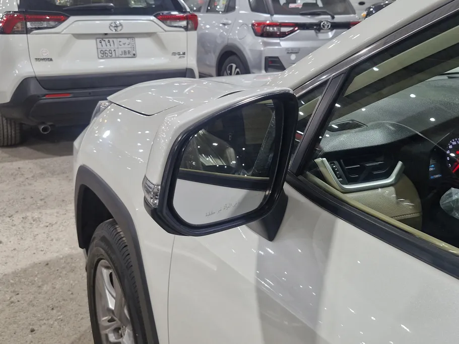 تويوتا راف فور LE 2022 