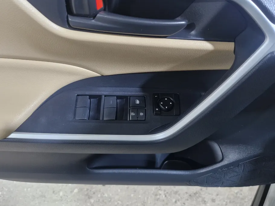 تويوتا راف فور LE 2022 