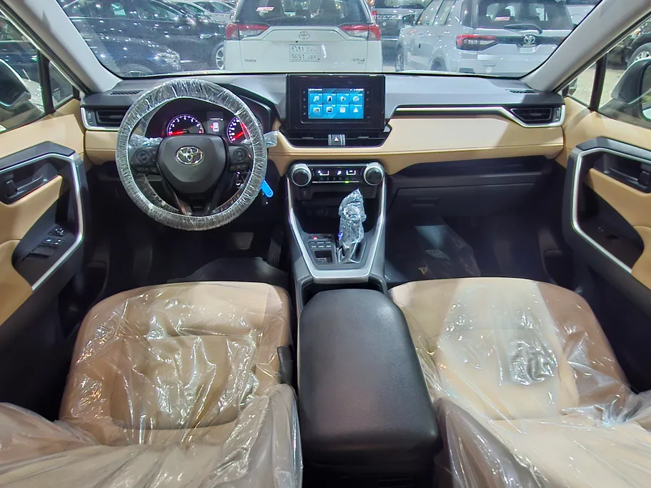 تويوتا راف فور LE 2022 