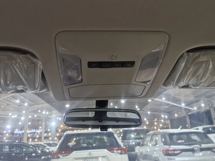 تويوتا راف فور LE 2022 