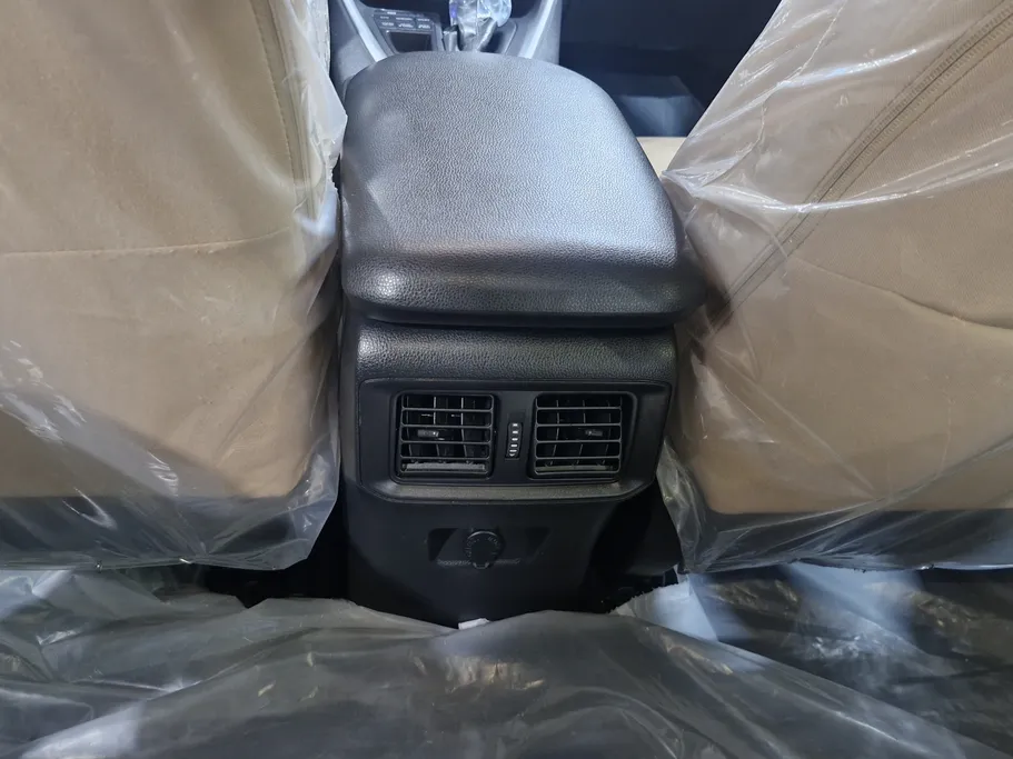 تويوتا راف فور LE 2022 