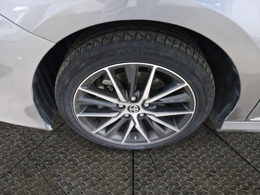 تويوتا كامري GLE HEV  2024 