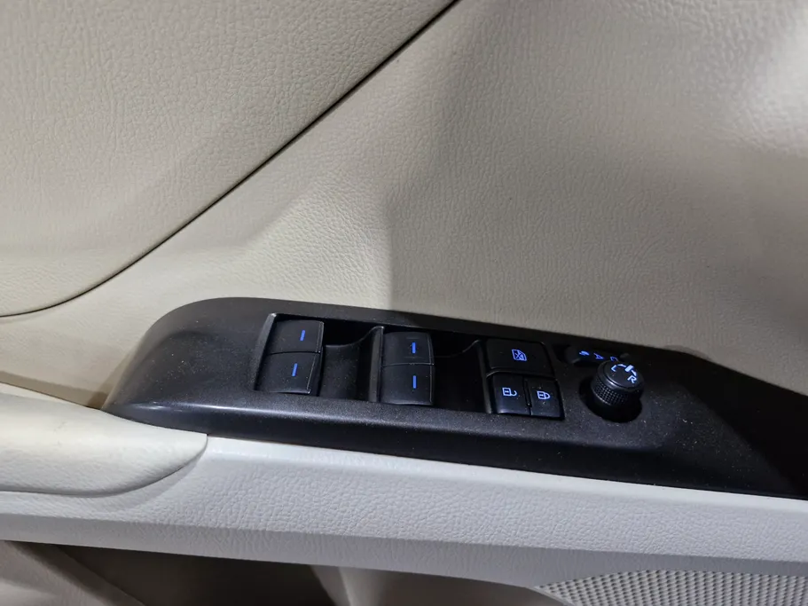 تويوتا كامري GLE HEV  2024 