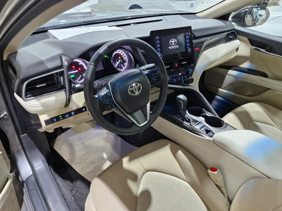 تويوتا كامري GLE HEV  2024 