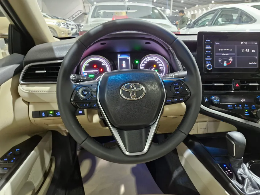 تويوتا كامري GLE HEV  2024 