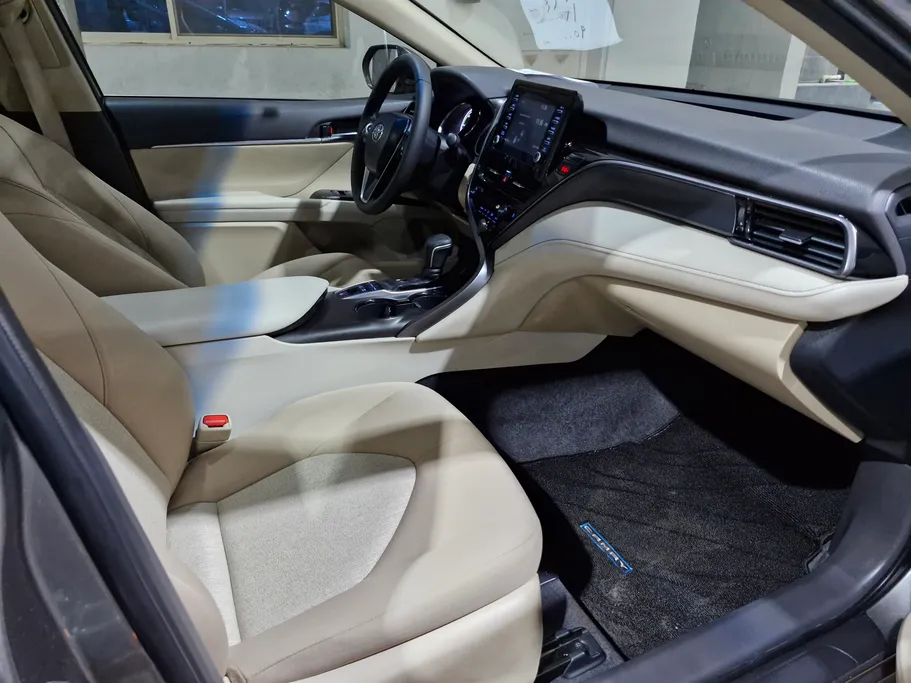 تويوتا كامري GLE HEV  2024 