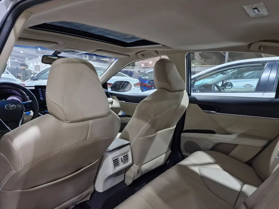 تويوتا كامري GLE HEV  2024 