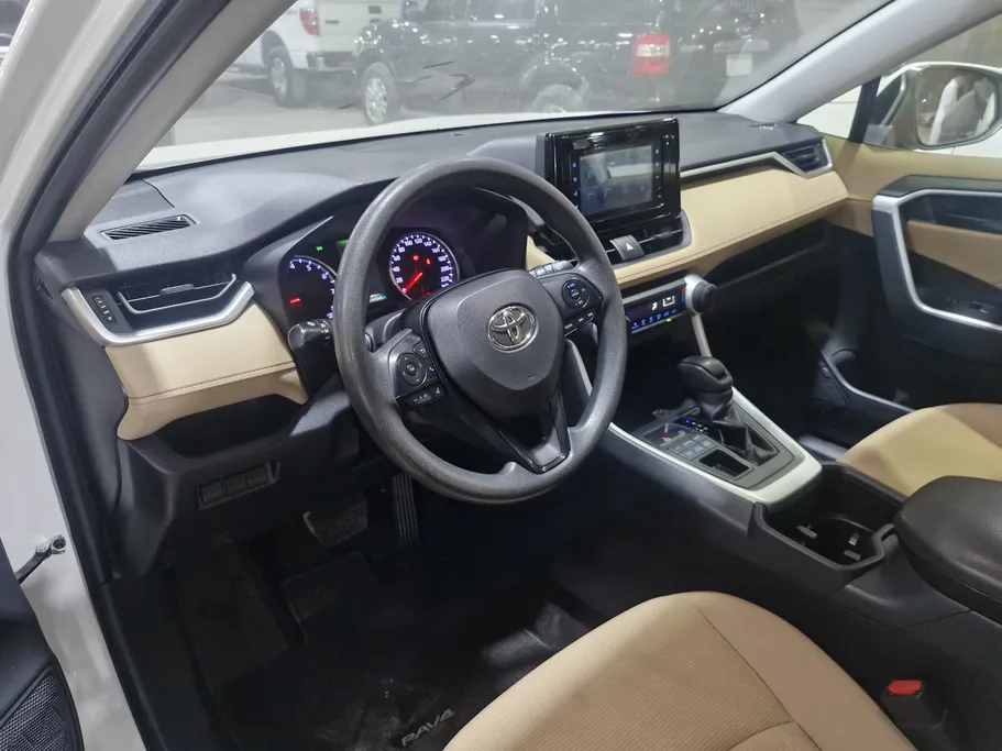 تويوتا راف فور LE 2022 