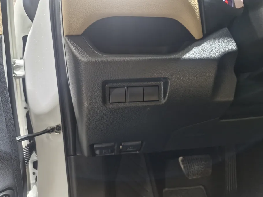 تويوتا راف فور LE 2022 