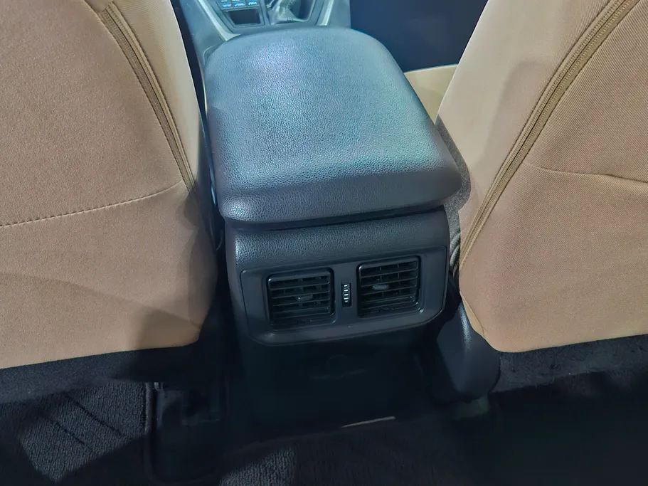 تويوتا راف فور LE 2022 