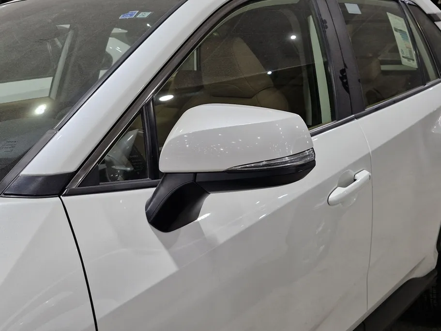 تويوتا راف فور LE 2022 