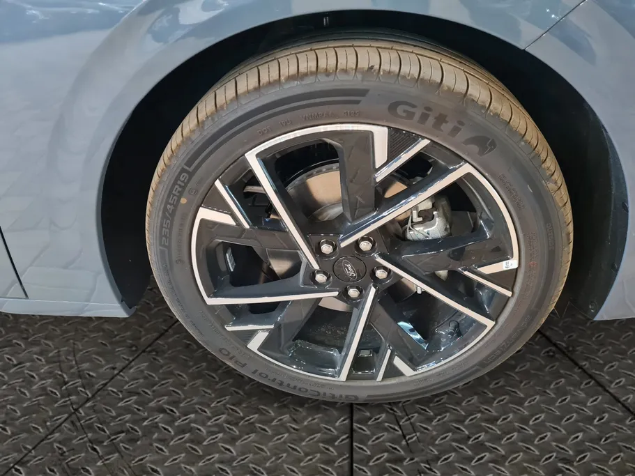 فورد تورس تيتانيوم الإصدار الجديد 2026 