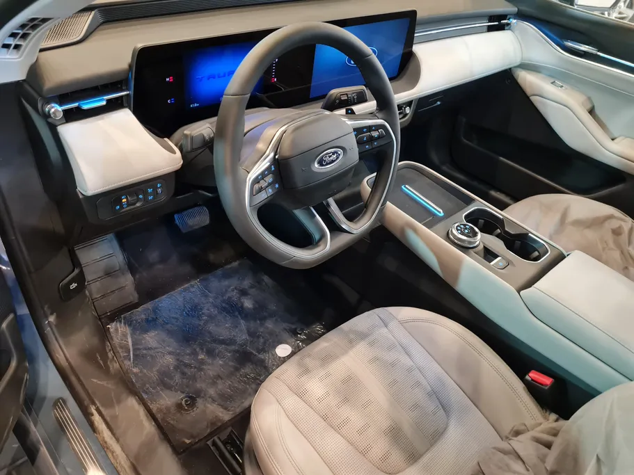 فورد تورس تيتانيوم الإصدار الجديد 2026 