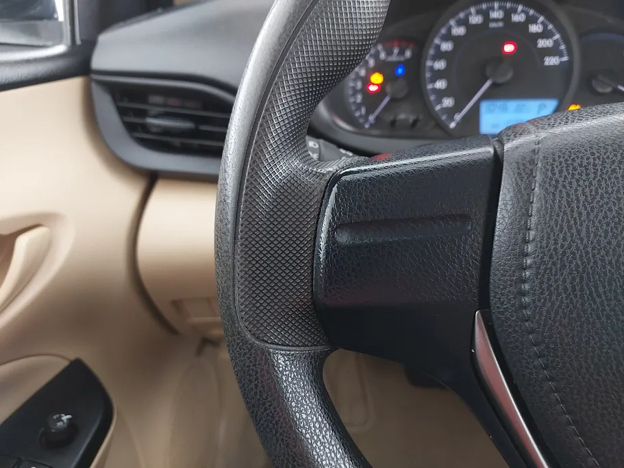 تويوتا يارس Y 2022 