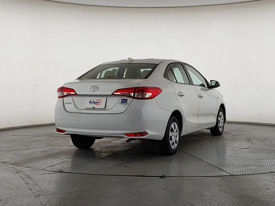 تويوتا يارس Y 2022 