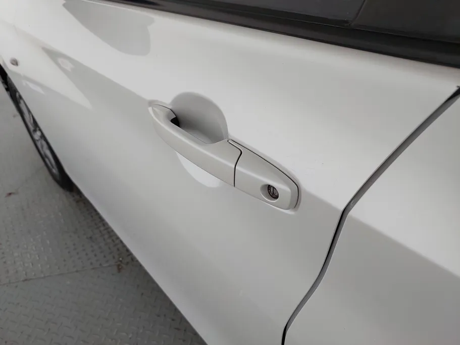 تويوتا يارس Y 2023 