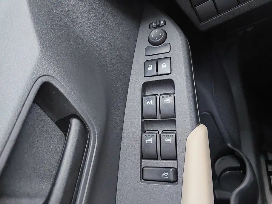 تويوتا يارس Y 2023 