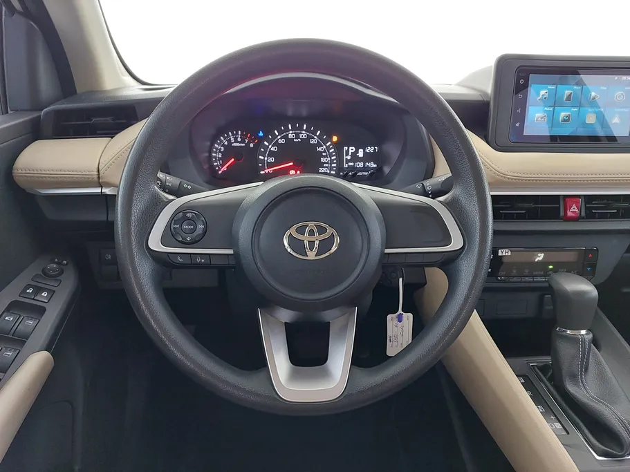 تويوتا يارس Y 2023 