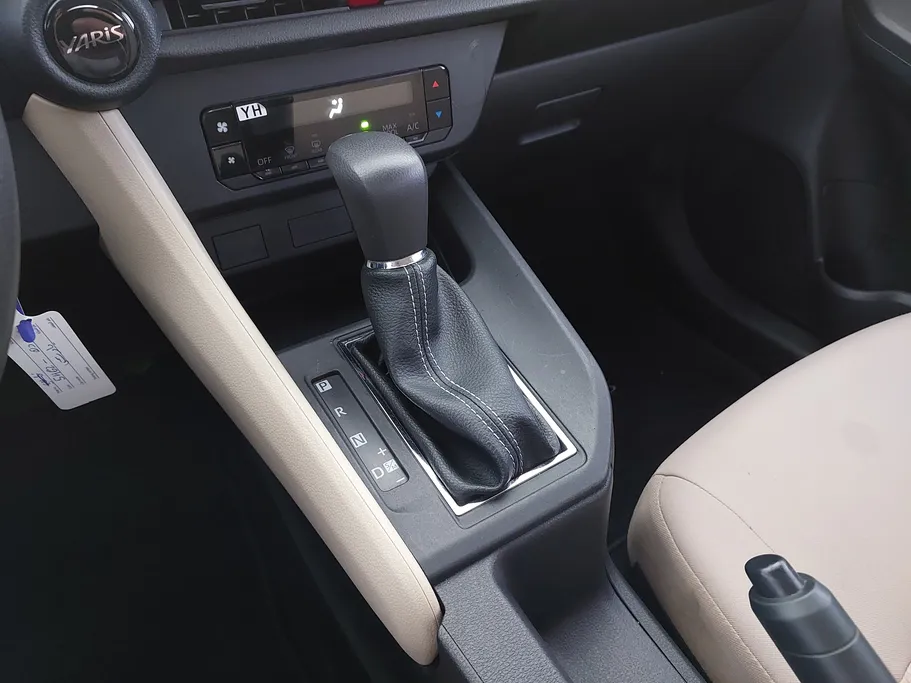 تويوتا يارس Y 2023 