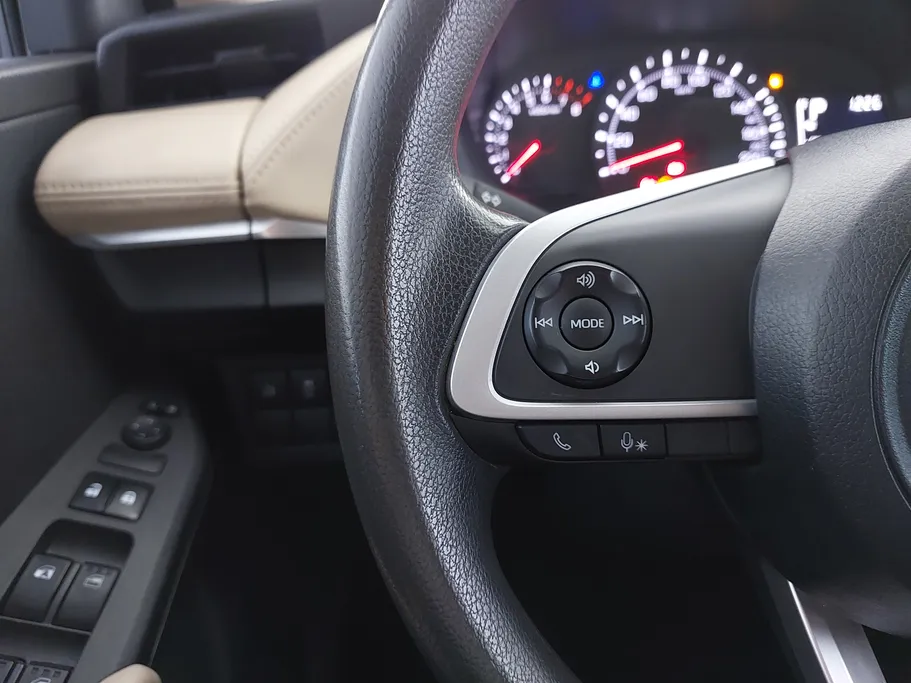 تويوتا يارس Y 2023 