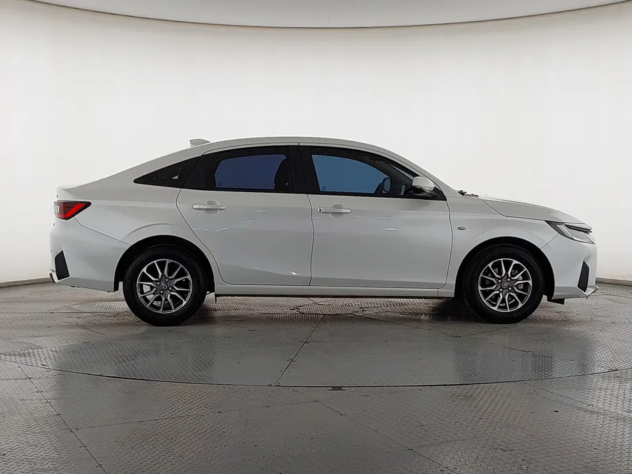 تويوتا يارس Y 2023 