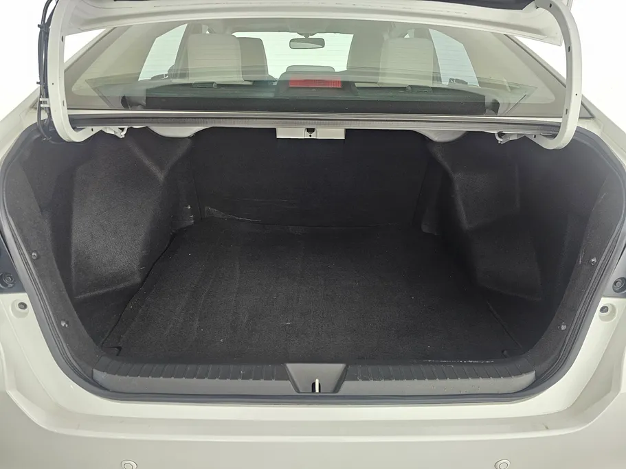 2023 Toyota Yaris  Y 