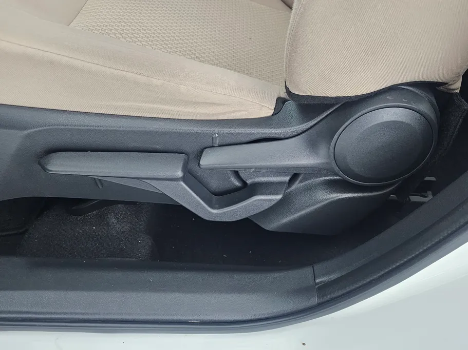 2023 Toyota Yaris  Y 