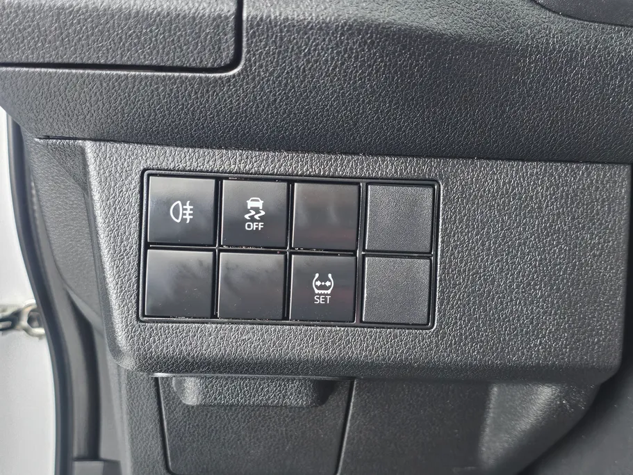 2023 Toyota Yaris  Y 