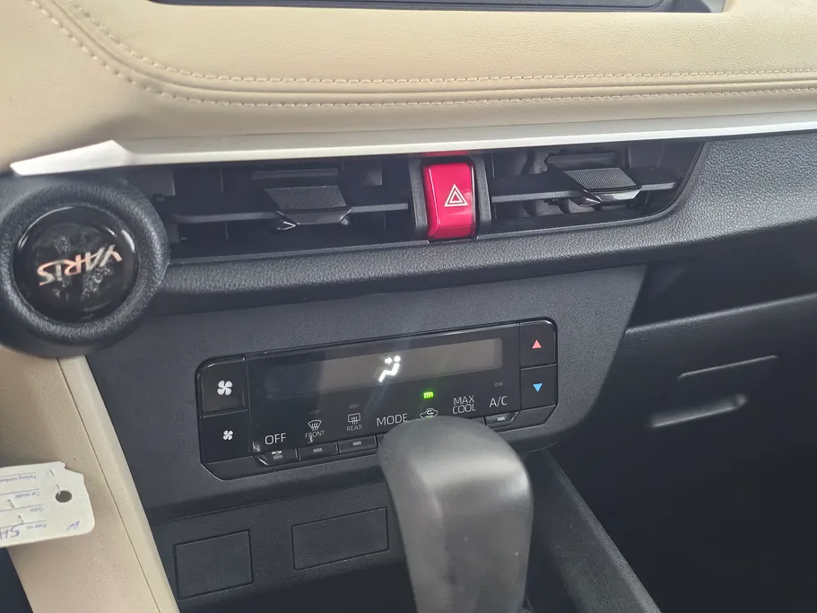 2023 Toyota Yaris  Y 