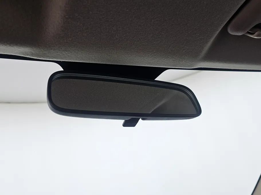 2023 Toyota Yaris  Y 