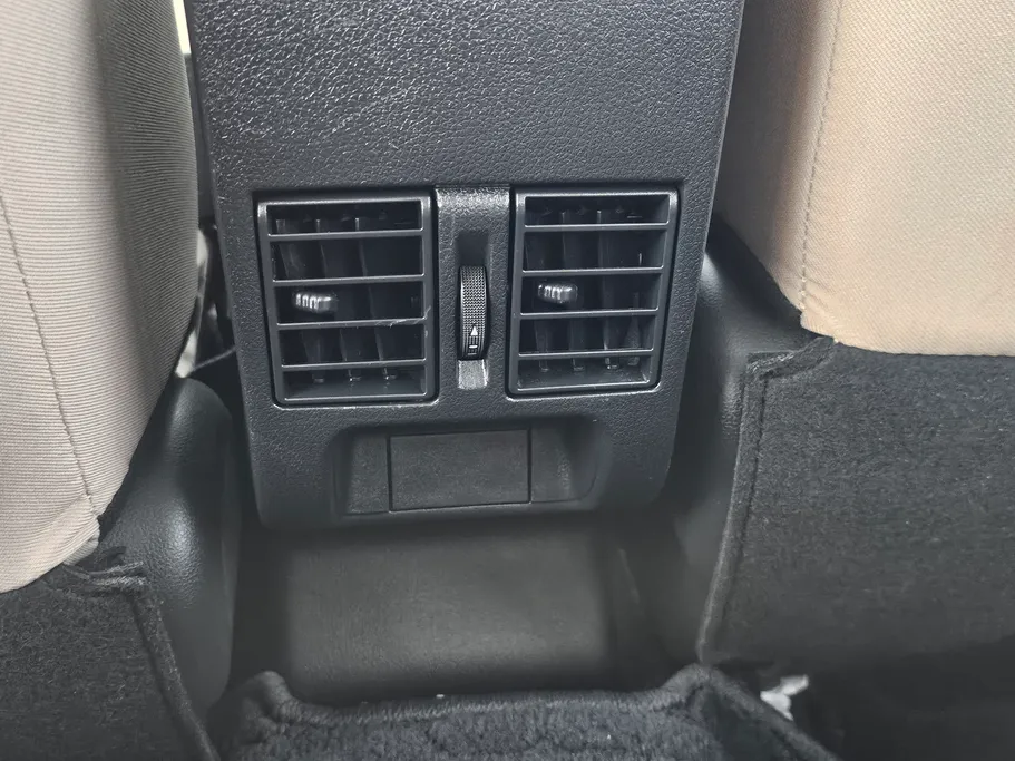 2023 Toyota Yaris  Y 