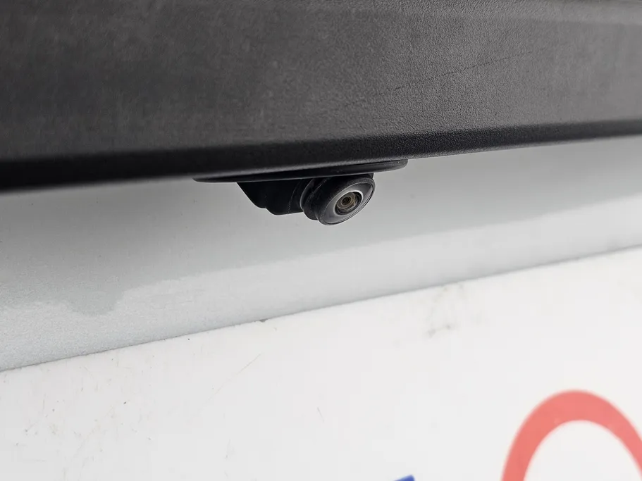 2023 Toyota Yaris  Y 