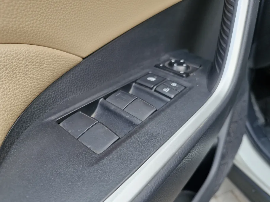 تويوتا راف فور LE 2019 