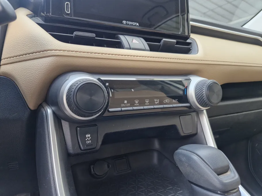 تويوتا راف فور LE 2019 