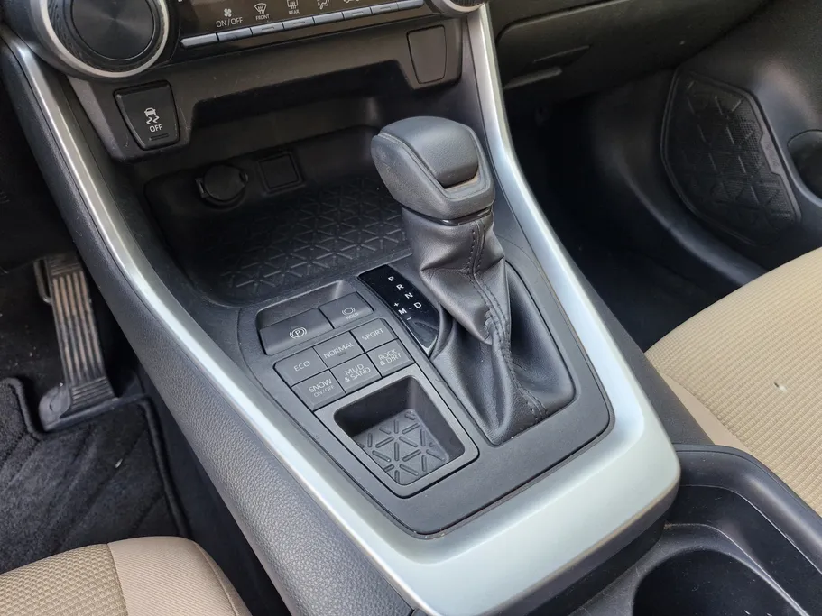 تويوتا راف فور LE 2019 